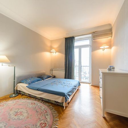 Apartment Near Olympic Stadium Киев Экстерьер фото