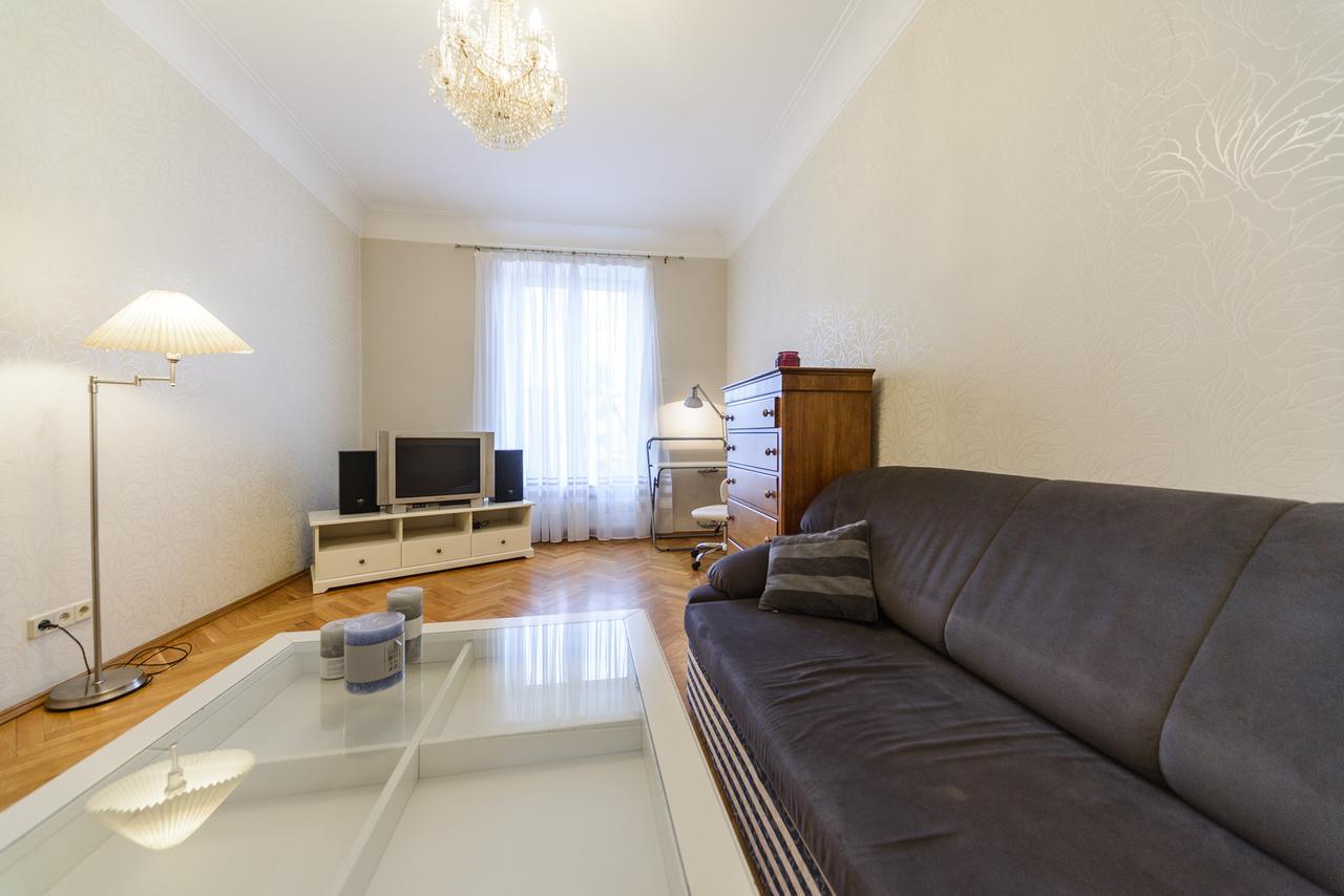 Apartment Near Olympic Stadium Киев Экстерьер фото