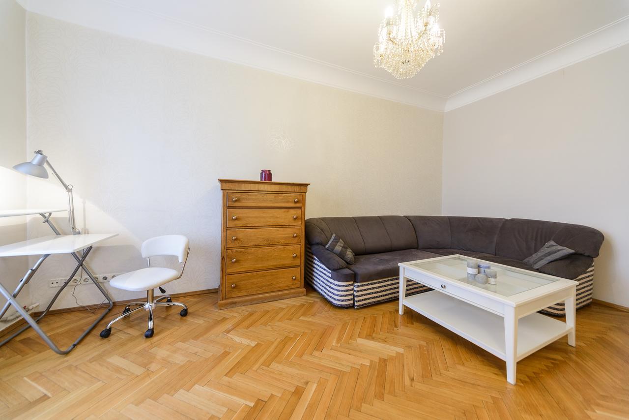 Apartment Near Olympic Stadium Киев Экстерьер фото