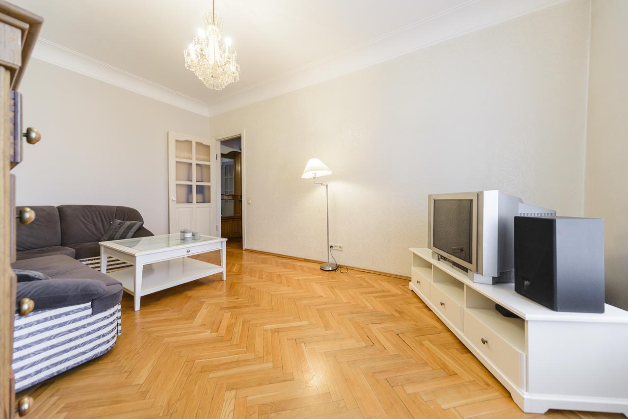 Apartment Near Olympic Stadium Киев Экстерьер фото
